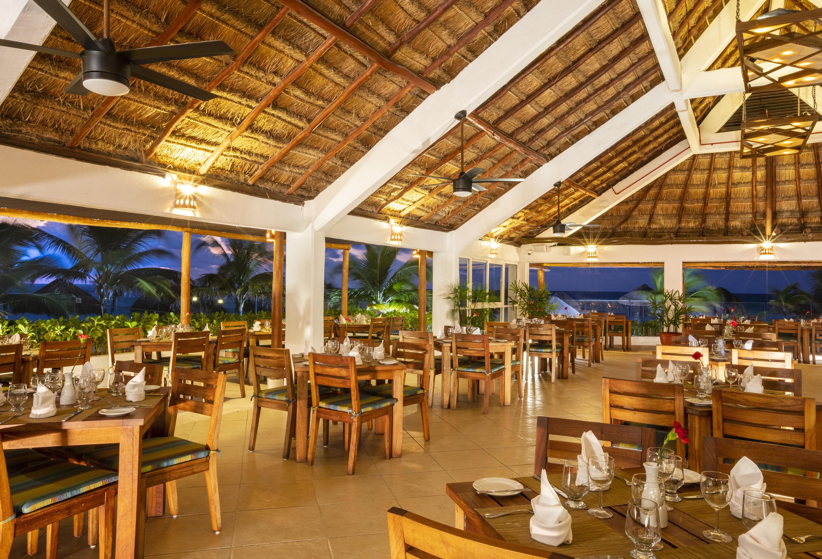 Krystal Cancun Bagian luar foto