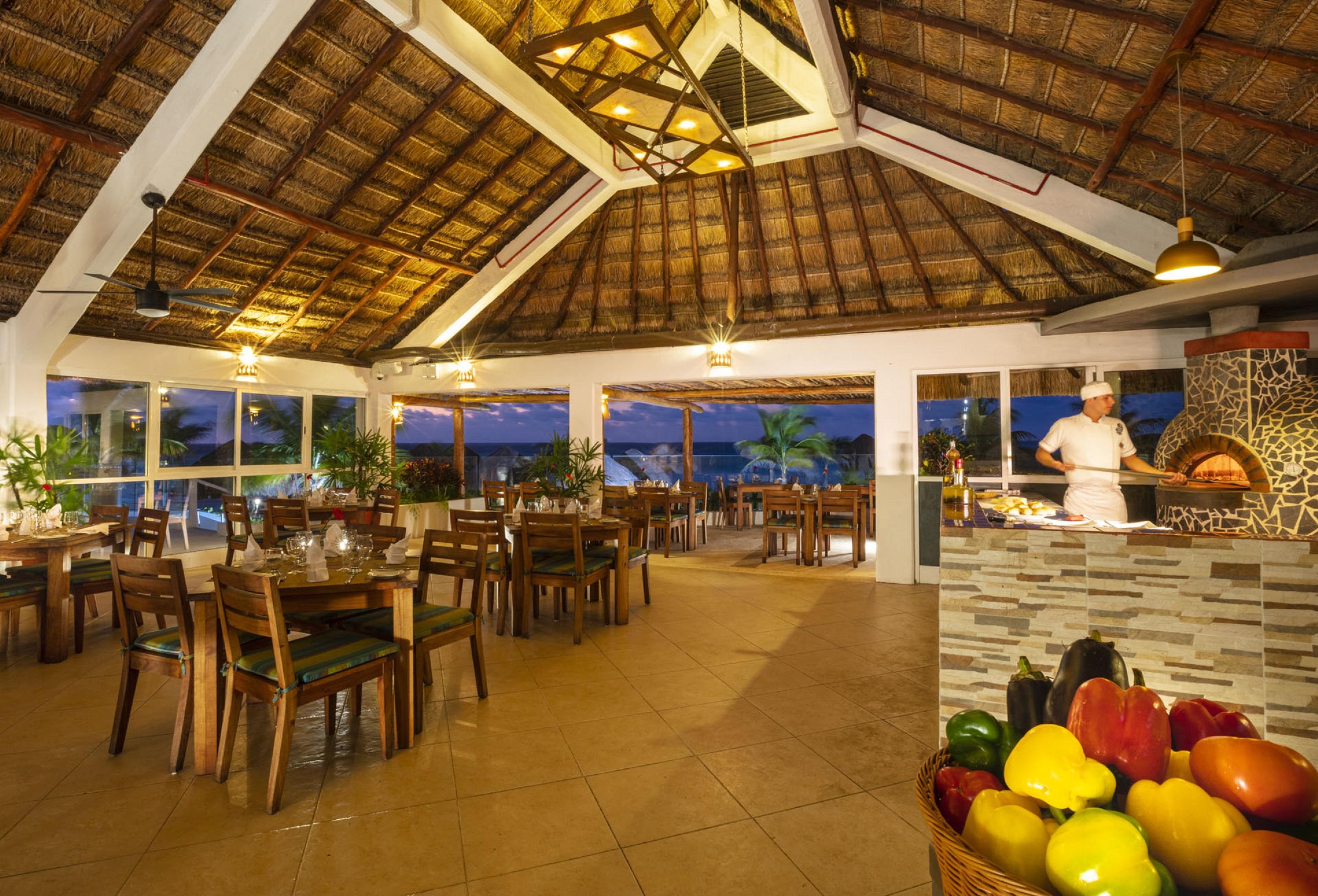 Krystal Cancun Bagian luar foto