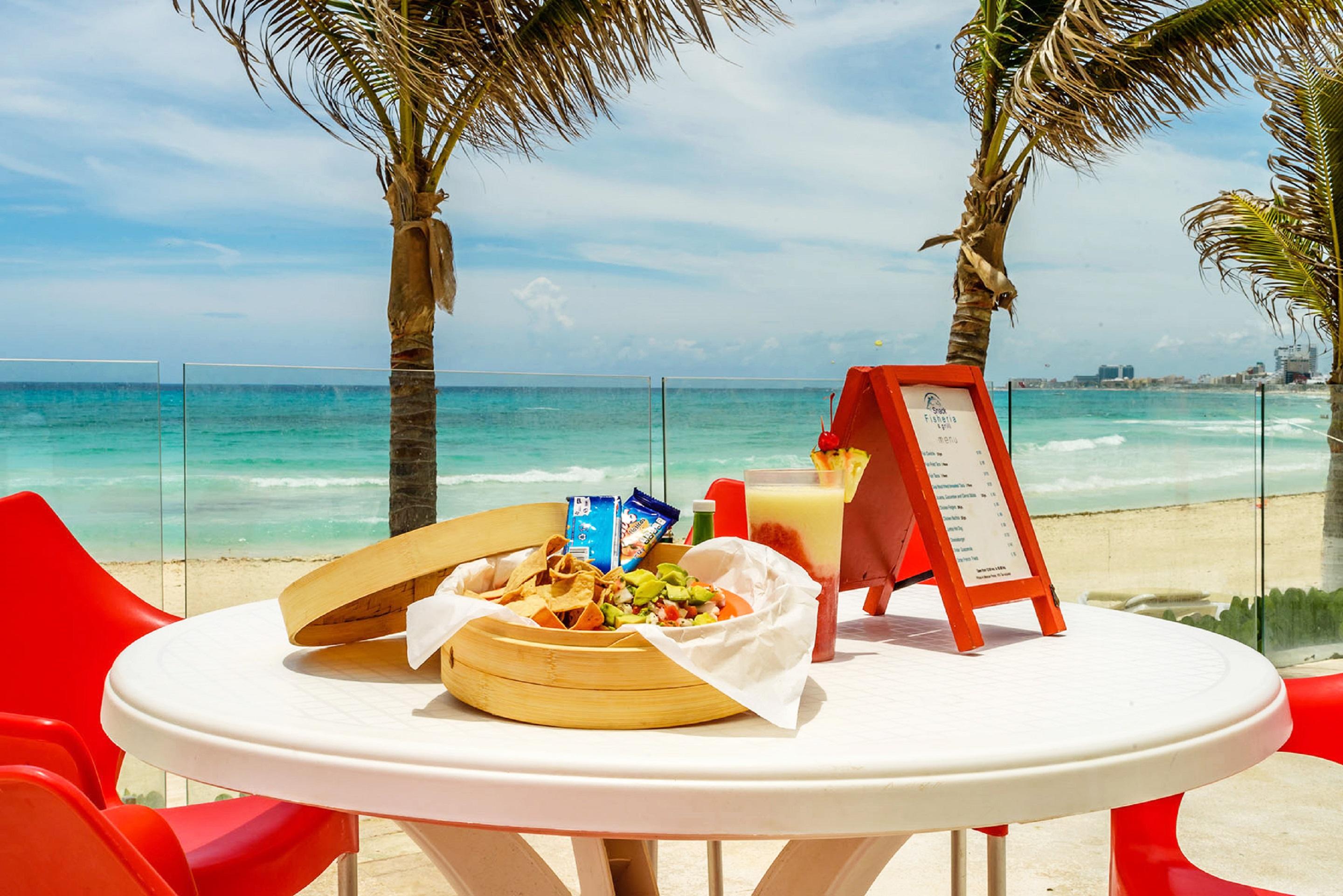 Krystal Cancun Bagian luar foto
