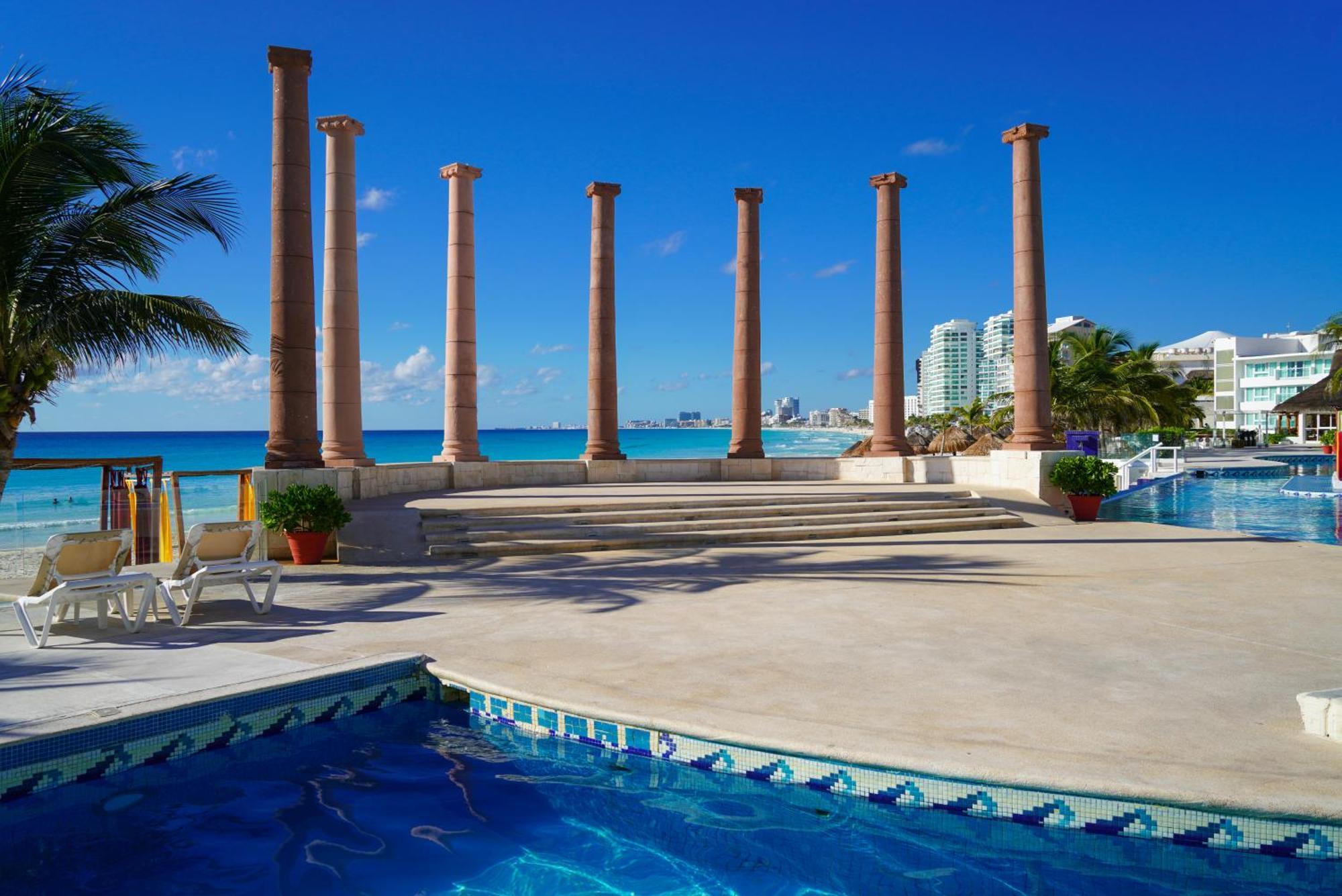 Krystal Cancun Bagian luar foto