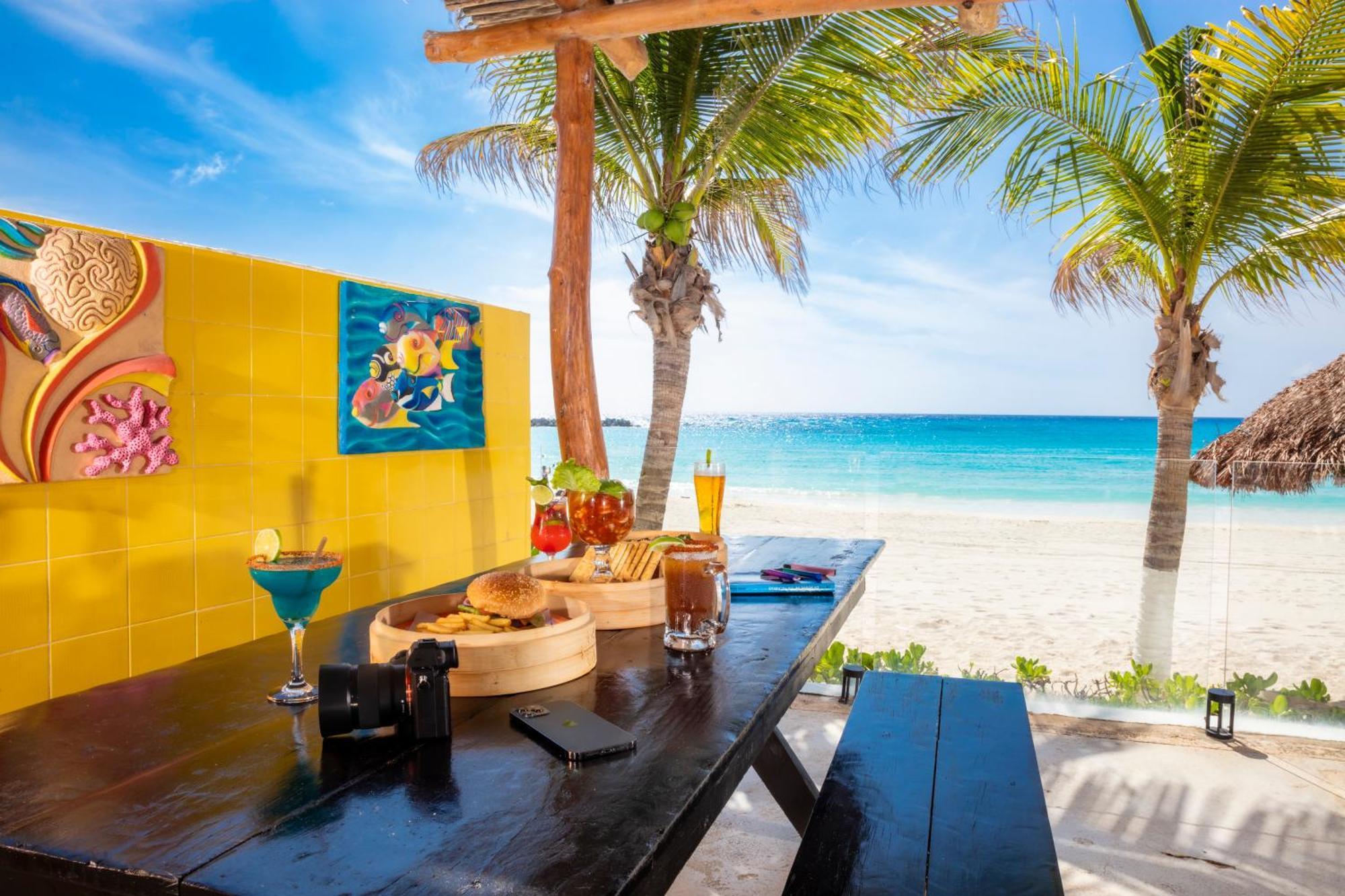 Krystal Cancun Bagian luar foto