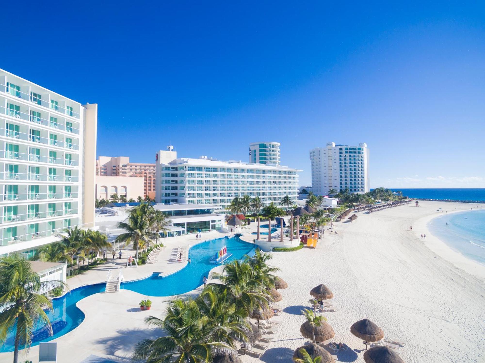 Krystal Cancun Bagian luar foto