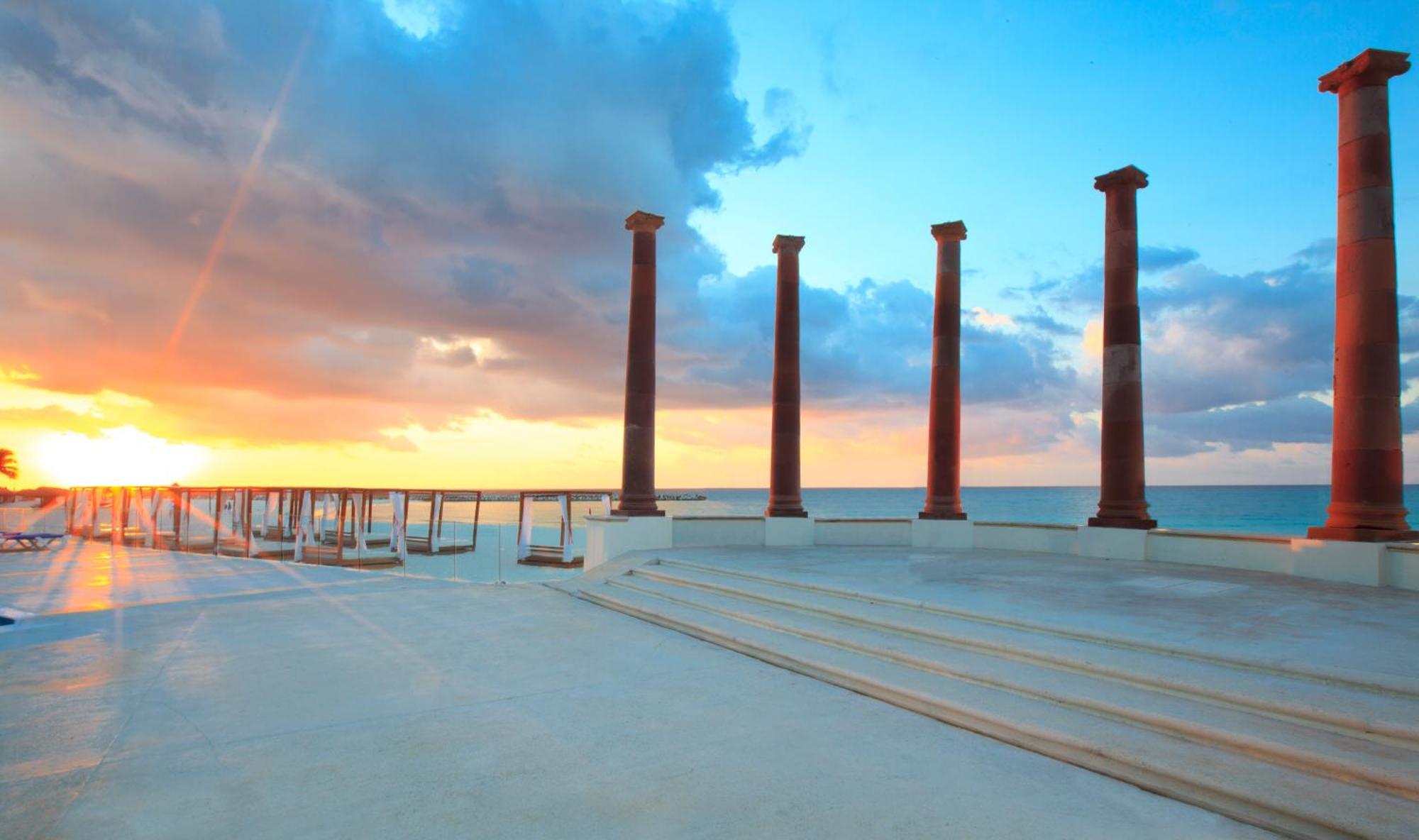Krystal Cancun Bagian luar foto