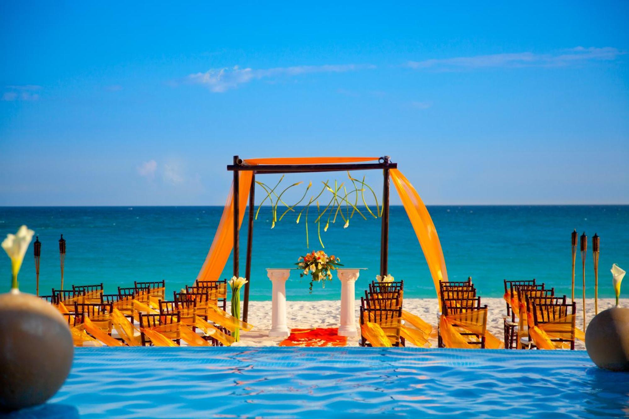 Krystal Cancun Bagian luar foto