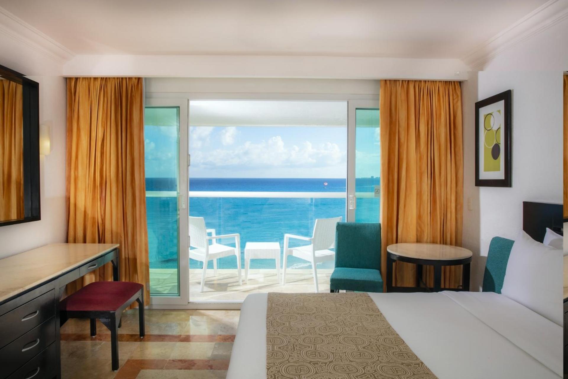 Krystal Cancun Bagian luar foto