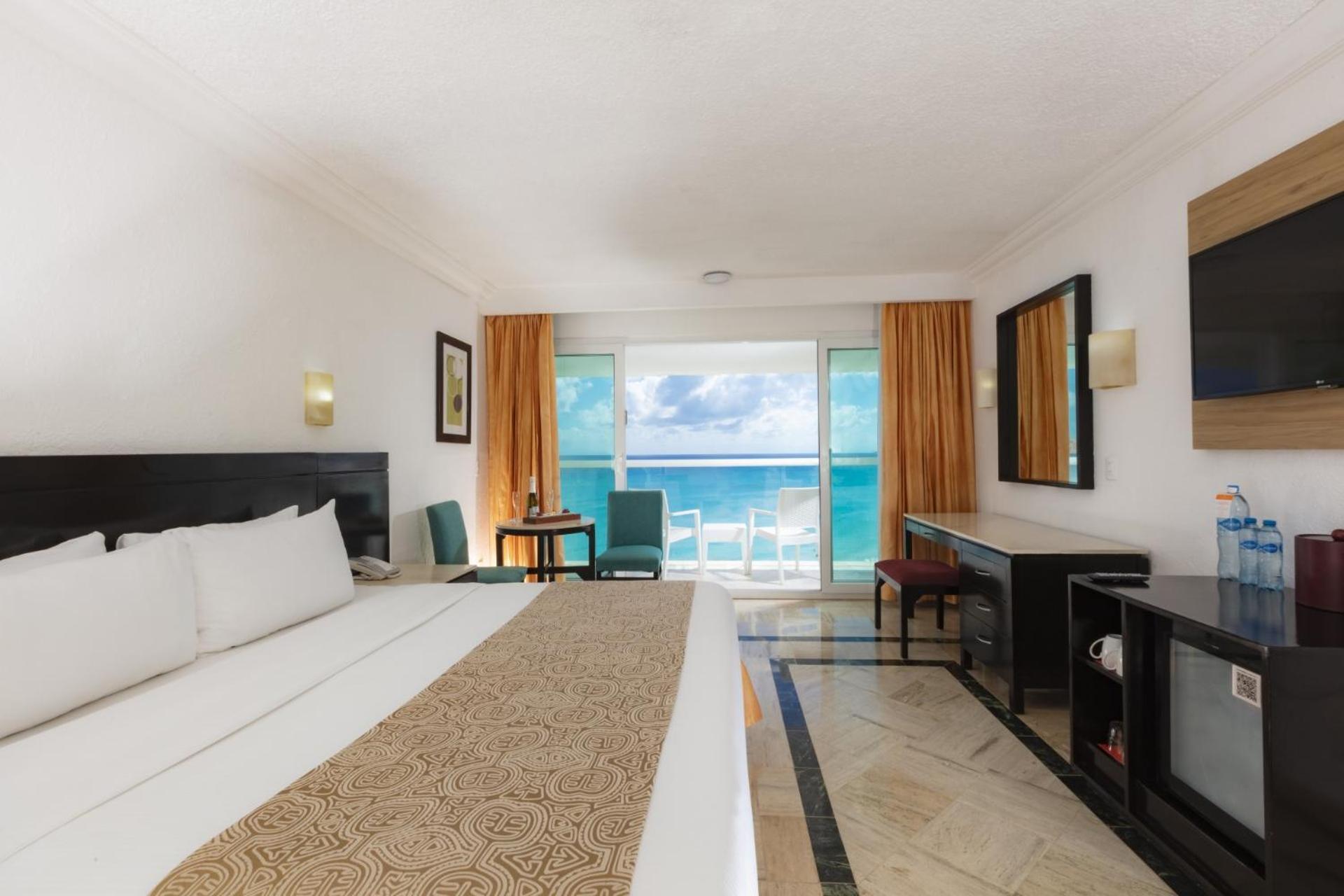 Krystal Cancun Bagian luar foto