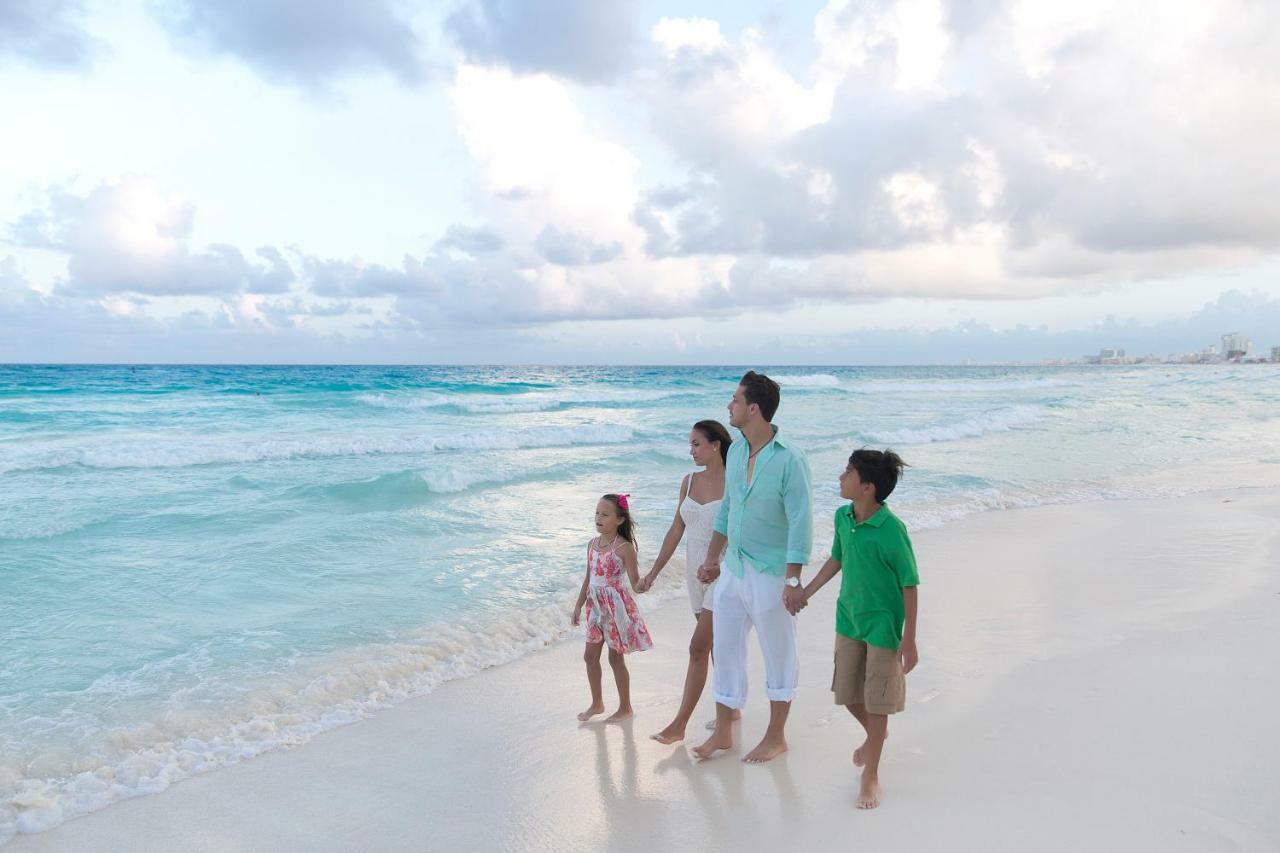 Krystal Cancun Bagian luar foto